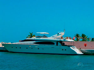 luxury yachts cancun